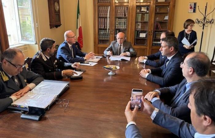 Varese, traders and the Prefecture, a pact to defend themselves from robberies