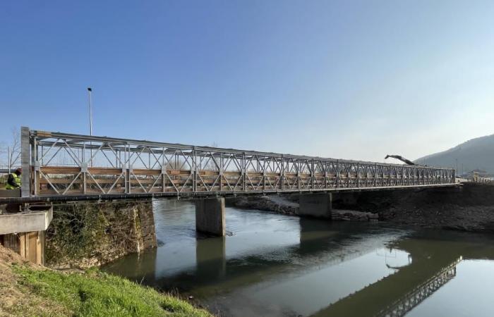 Temporary Acrow bridge installed in the province of Vicenza to ensure cycle and pedestrian mobility