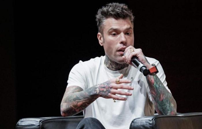 Fedez, peace made with Codacons: the singer-songwriter in Taranto to bury the hatchet, the new agreement