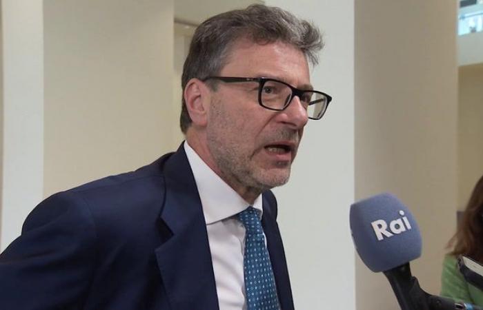 Giorgetti: “Parliament is not in a position to approve the ESM. Asking for ratification now is like throwing salt on a wound”