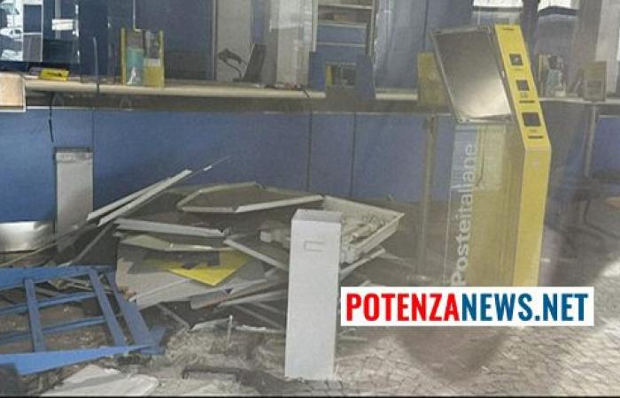 Potenza, post office in the province devastated by an attempted robbery: these are the latest news