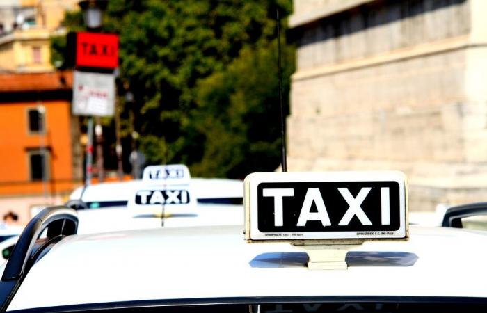 shortage of taxis, a chronic problem that urgently needs to be resolved