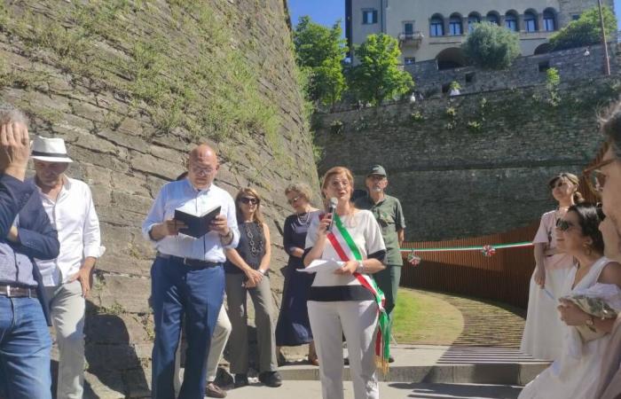 The pedestrian connection between the bastion of San Giovanni and via Tre Armi has been inaugurated: opening on Saturdays, Sundays and holidays