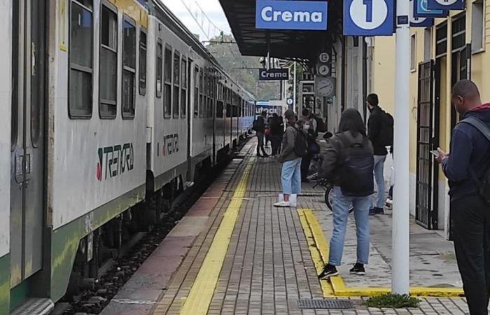After trains, buses have also been cancelled. SOS Cremona-Treviglio line. Trenord: “There are no transports”