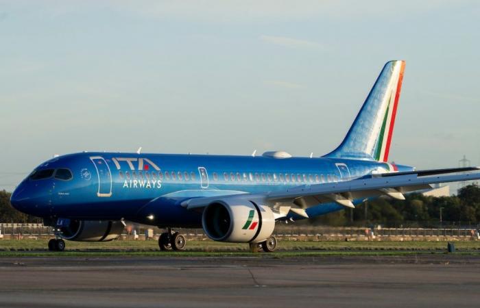 Yesterday the first commercial flight of the A220-100 ITA Airways I-ADVA – Italiavola & Travel