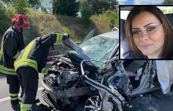 Tragic head-on collision on the Flaminia Nuova, Gualdo mourns the singer Catia Calisti