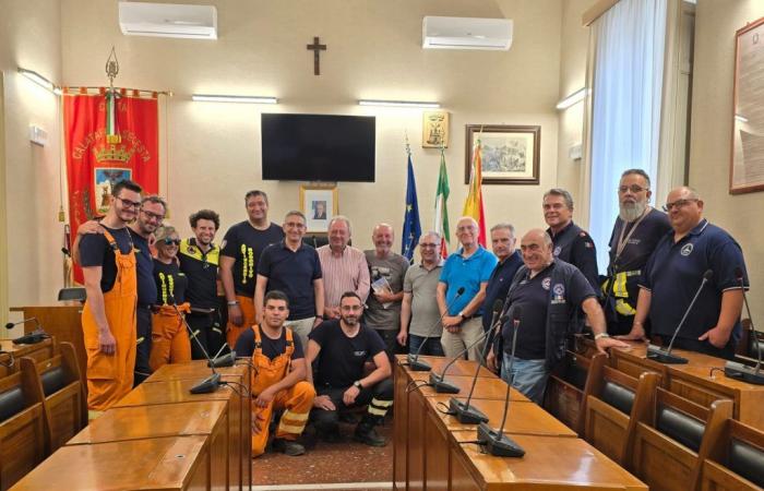 Civil protection twinning between the Sicilian region and the Lombardy region. Yesterday in Calatafimi Segesta the mayor Gruppuso welcomed the Botticino group
