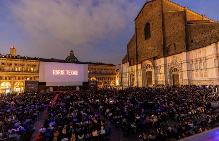 Il Cinema Ritrovato 2024, day 2 – Kubrick, Mann and the sweetness of Paris, Texas in Piazza Maggiore