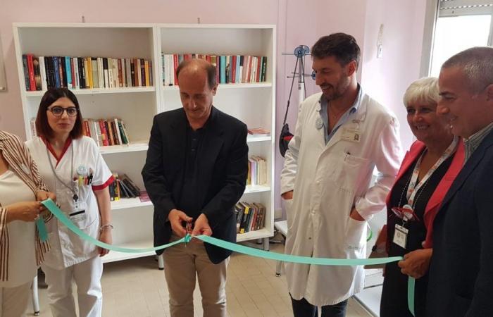 The “Rebirth Library” at the Forlì hospital: books for cancer patients and their families