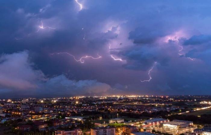 The weather warning for thunderstorms is also in force in Ravenna until midnight on 24 June