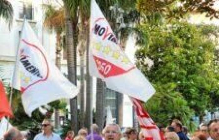 BRINDISI. Demonstration in Brindisi against Differentiated Autonomy: Citizens, Associations and Political Forces in the Square