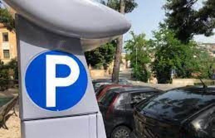 Blue car parks, no fines for expired tickets: from today the courtesy notice is in force which will allow you to regularize the payment within the day