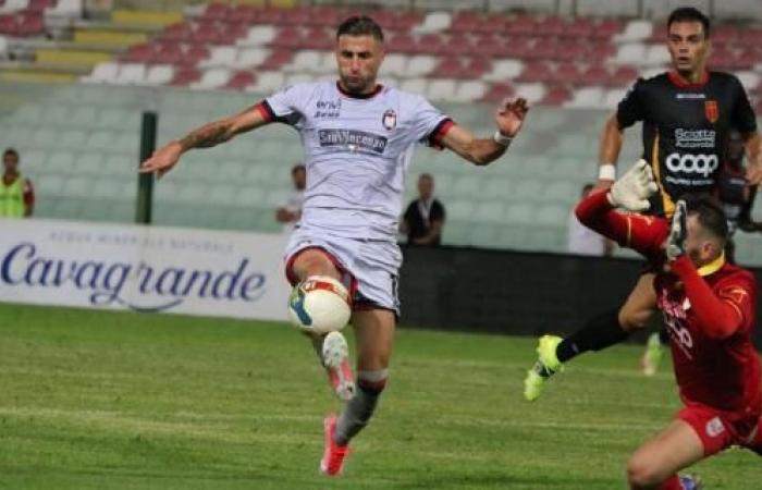 Avellino, offers for Tribuzzi and Vitale are being studied. Crotone doesn’t want any quid pro quo
