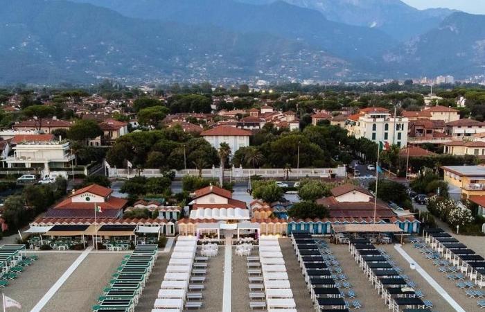 Houses by the sea in Forte dei Marmi are among the most expensive in Italy: over 10 thousand euros per square meter