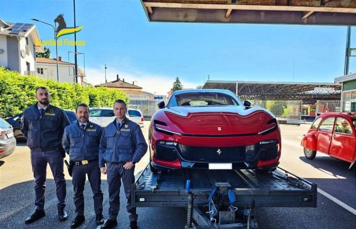 Ferrari Purosangue, latest model worth 400 thousand euros, seized by the Gdf of Varese