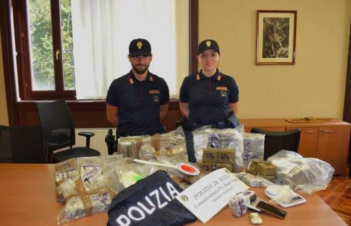Kilos and kilos of drugs sold throughout Lombardy, the Busto Arsizio Police dismantles two groups of drug dealers