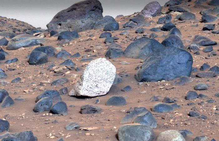 Mysterious white rock photographed on Mars