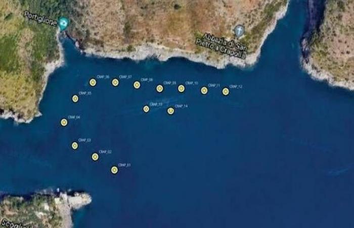 Massa Lubrense, Punta Campanella, here is the new buoy field between Isca and Crapolla