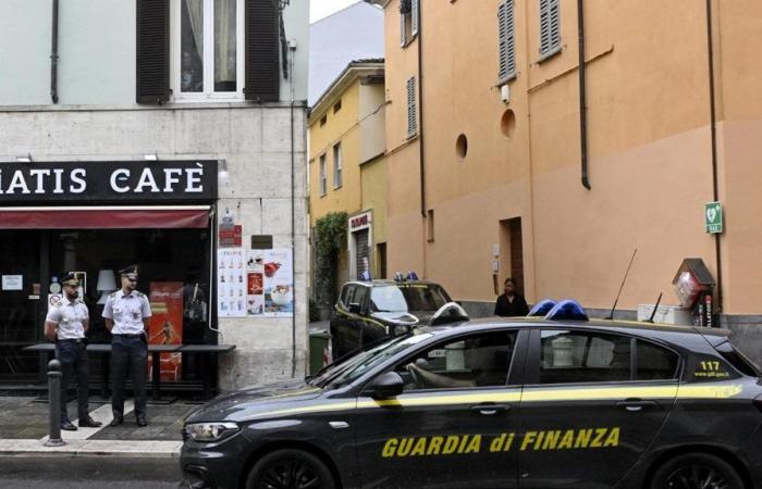 Oltretorrente, assets and a commercial activity seized from a man convicted of mafia