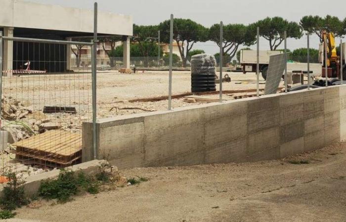 New Conad, hitch in the works: an irregular wall to be demolished – Teramo