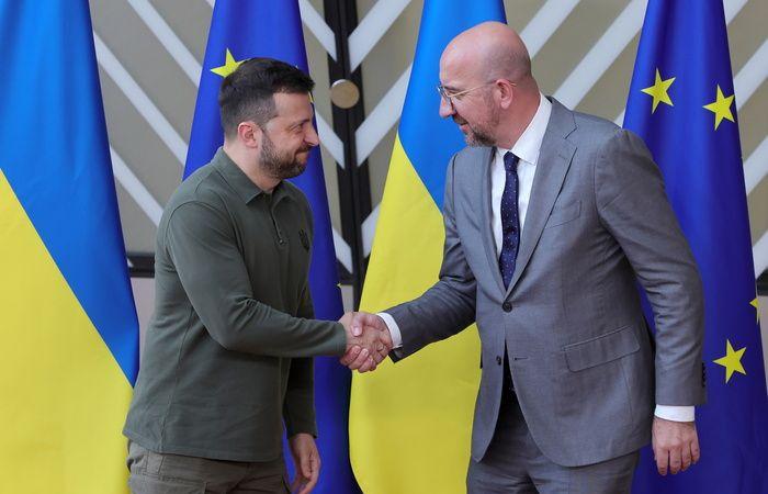 EU signs security pledges with Ukraine – Europe