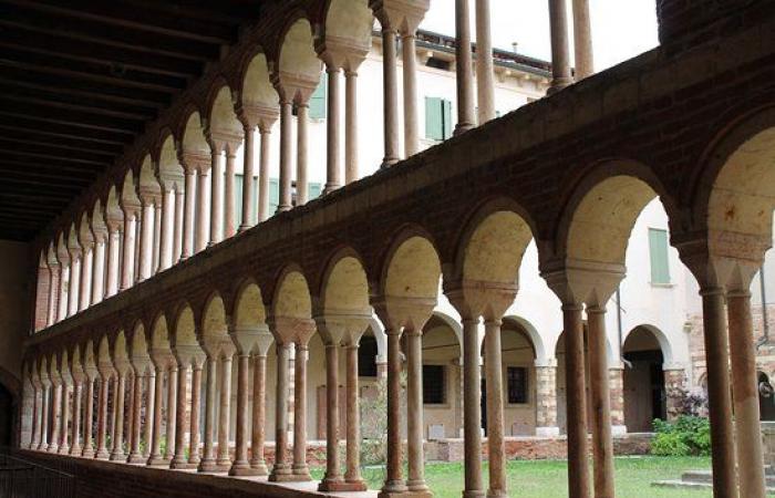 Three unusual and low-cost places for a trip to Verona (city of lovers and beyond)