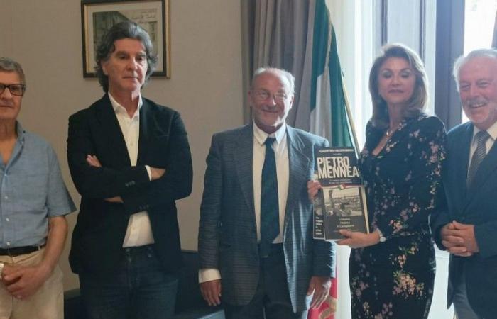 A delegation of the Pro Canne della Battaglia committee received by the Prefect Silvana D’Agostino