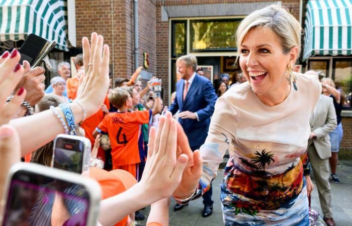Maxima of Holland and that irrepressible desire for summer (even on the dress)