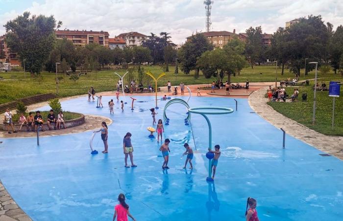 The Vittorio Park in Turin is enriched with water games, parkour and an outdoor gym
