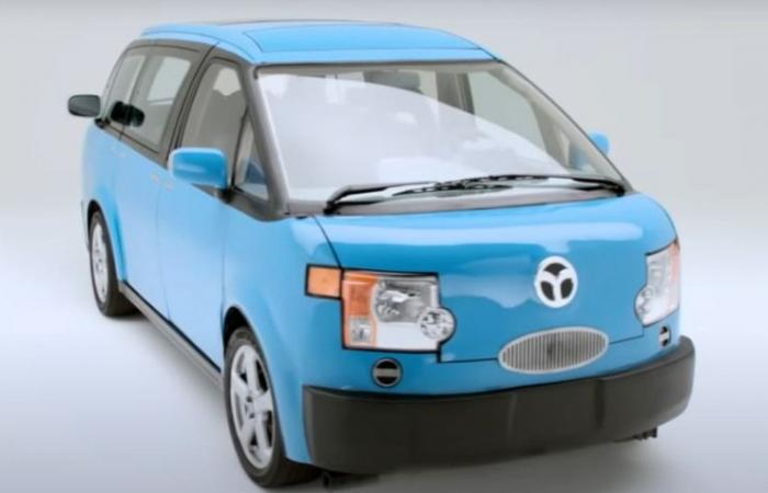 Tartan Prancer, this is the ugliest car ever: it doesn’t follow any aesthetic canon