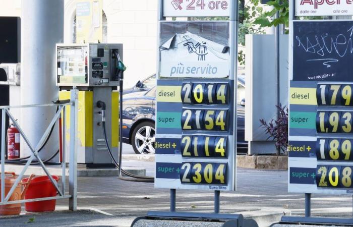 «Over 2.20 euros per litre on the motorway». All the increases