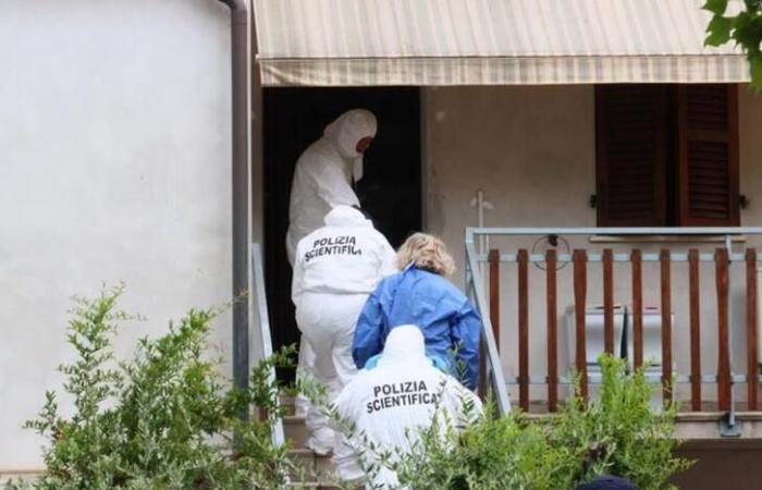 Spouses killed in Fano, the son cries and does not respond
