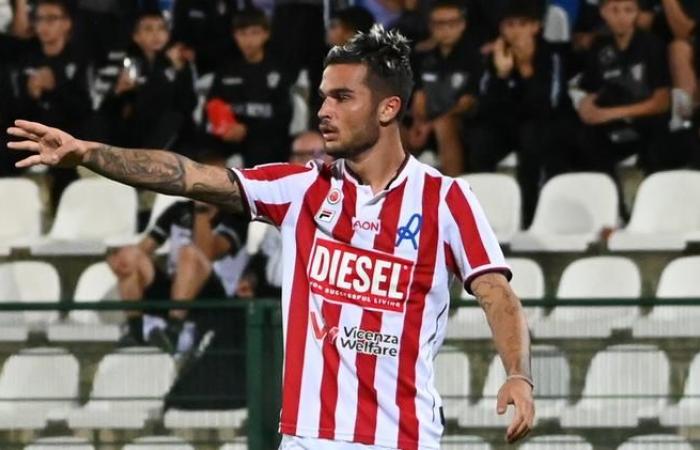 Bari targets Matteo della Morte for attack