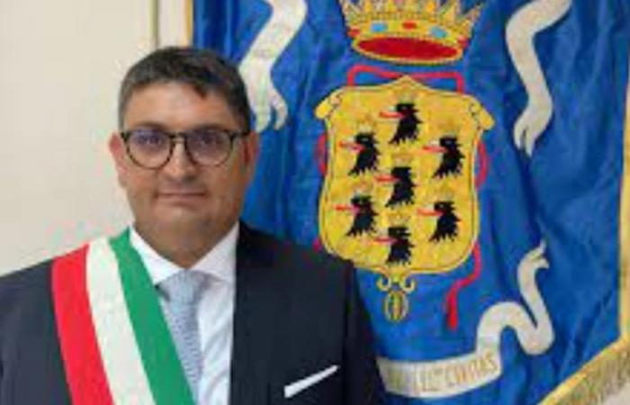 The mayor of Pozzuoli responds to Minister Musumeci: “We are not illegal”