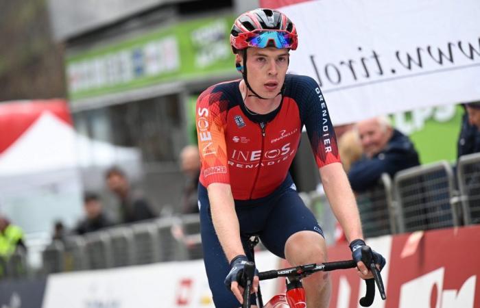 Ineos Grenadiers extends Thymen Arensman’s contract until 2027