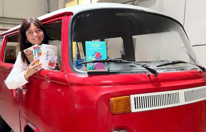 the “Little literary pharmacy” on tour around Italy with Camillo, the red minibus