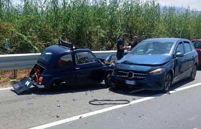 Scalea, head-on collision between two cars, one dead in the accident