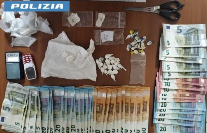 Cocaine Dealing in Taranto: Police Arrest Two Men