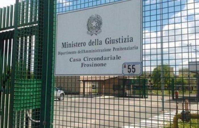 A 21-year-old inmate commits suicide in Frosinone prison