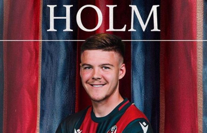 OFFICIAL. Bologna, first signing for the rossoblù: here is Holm from Spezia