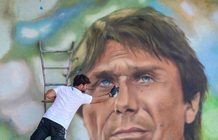 In Naples it’s Conte-mania, here’s the first mural – News