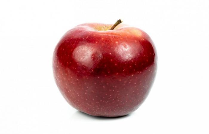 What Part of the Apple to Eat to Lower Cholesterol