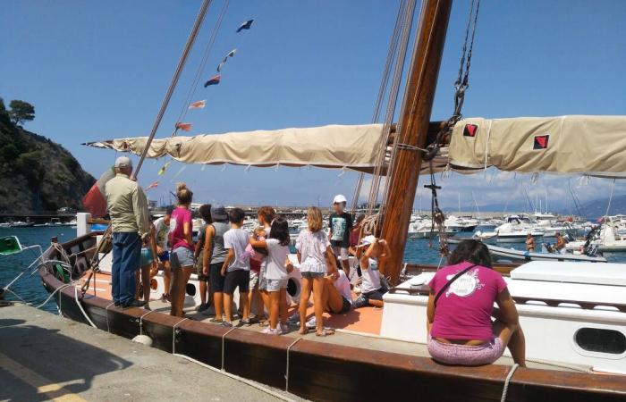 Discovering the last sailing leudo in Liguria on a visit to Sestri Levante