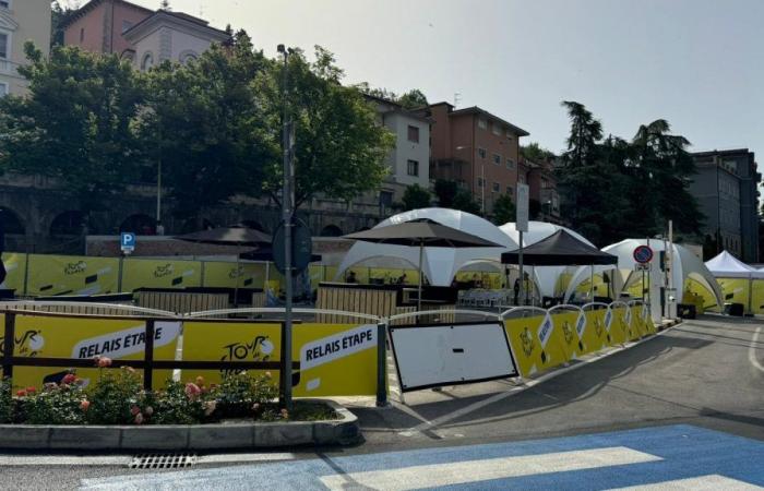 The Captains Regent at the Tour de France hospitality. Rimini turns yellow