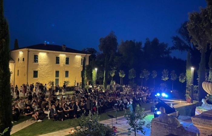 Villa Baruchello shines again, with the reopening ceremony last night
