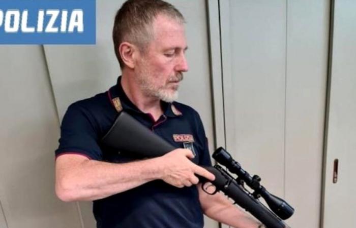 “Sooner or later it will end badly.” The police seize his rifle and ammunition