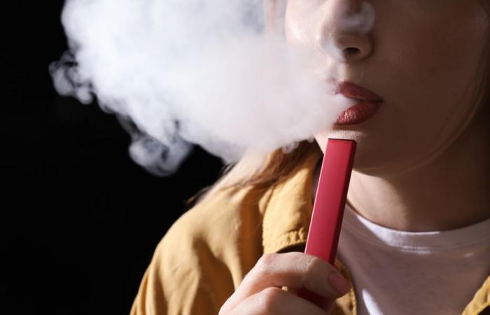 Electronic cigarette, open discussion on health damage