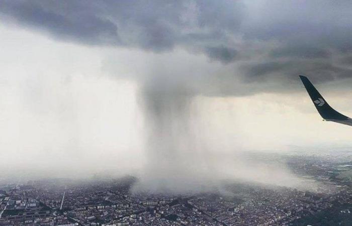 Bad weather, thunderstorms and hail expected in the afternoon