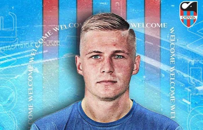 Catania, here is the new goalkeeper: the arrival of Adamonis is official