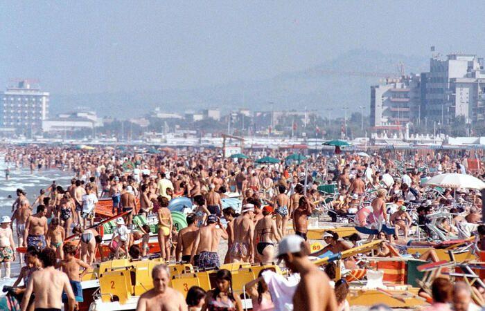 Dear Summer 2024: Increases for transport, beaches and hotels – Summer 2024